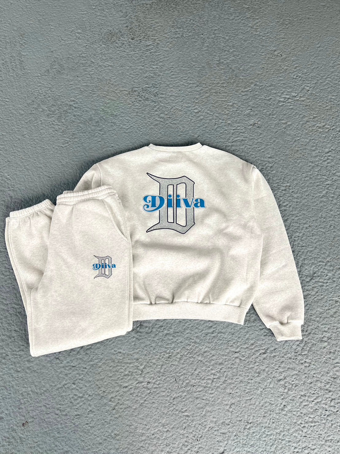 DIIVA stone logo sweat tops