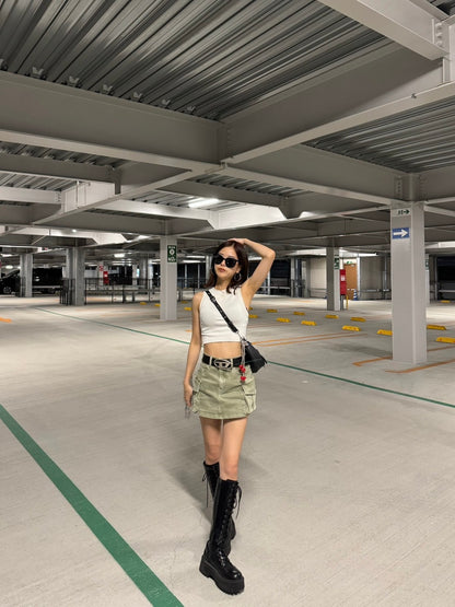 BLACK SUNGLASSES